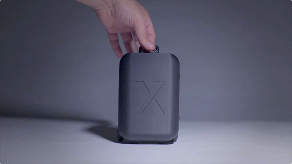 Flexiroam X — production still
