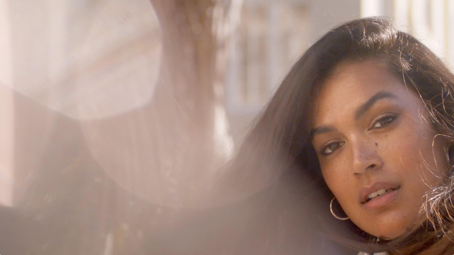 Forever New – Curve — production still